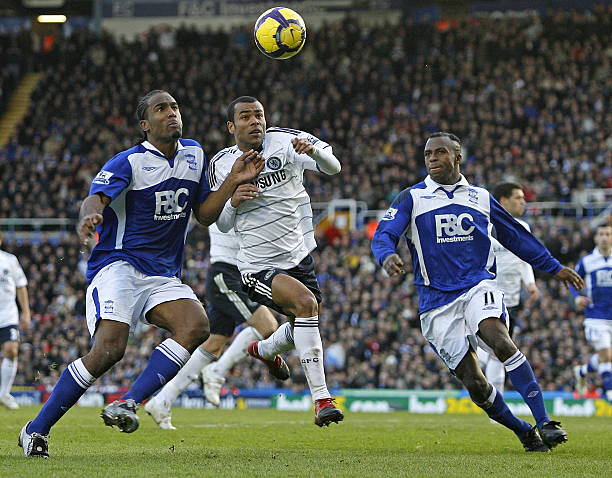 事更多着眼 事更多着眼