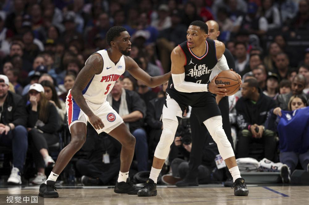 月队的卓越 月队的卓越