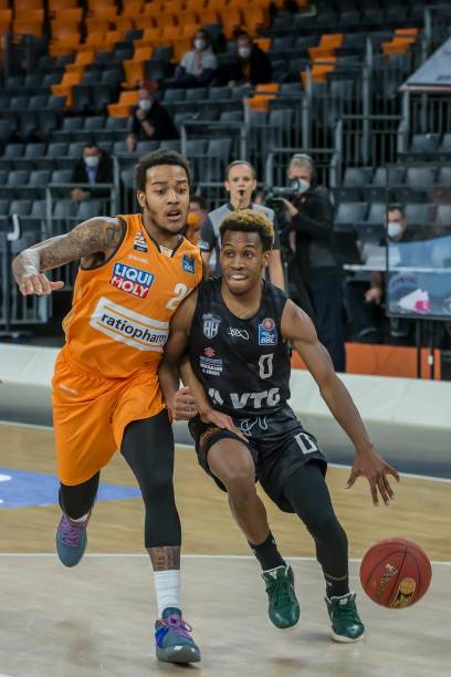 强力回击 强力回击